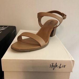 Size 12 Style Co. Sandal